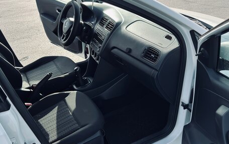 Volkswagen Polo VI (EU Market), 2017 год, 955 000 рублей, 14 фотография