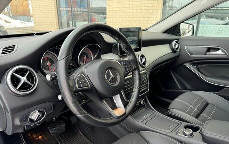 Mercedes-Benz GLA, 2016 год, 1 700 000 рублей, 17 фотография