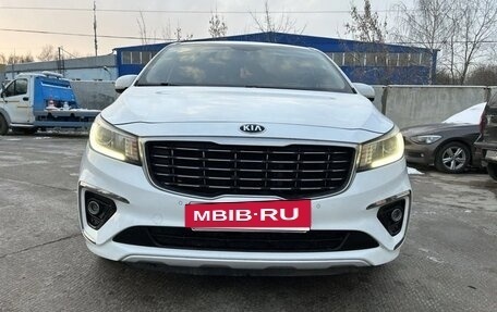 KIA Carnival III, 2018 год, 2 540 000 рублей, 4 фотография