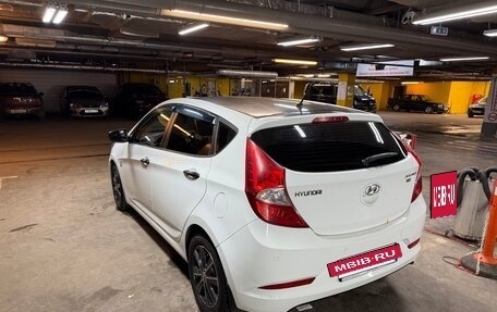 Hyundai Solaris II рестайлинг, 2015 год, 1 000 000 рублей, 5 фотография