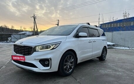 KIA Carnival III, 2018 год, 2 540 000 рублей, 7 фотография