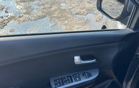 KIA Rio III рестайлинг, 2015 год, 729 000 рублей, 22 фотография