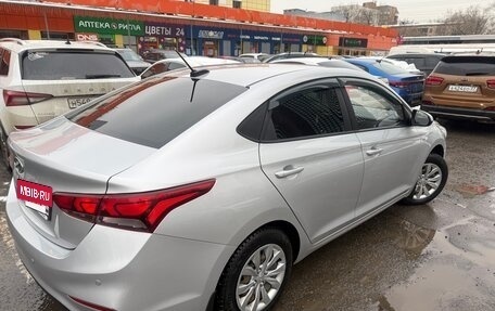 Hyundai Solaris II рестайлинг, 2018 год, 1 050 000 рублей, 3 фотография