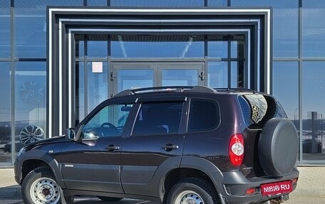 Chevrolet Niva I рестайлинг, 2017 год, 798 000 рублей, 6 фотография