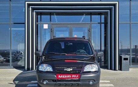 Chevrolet Niva I рестайлинг, 2017 год, 798 000 рублей, 2 фотография