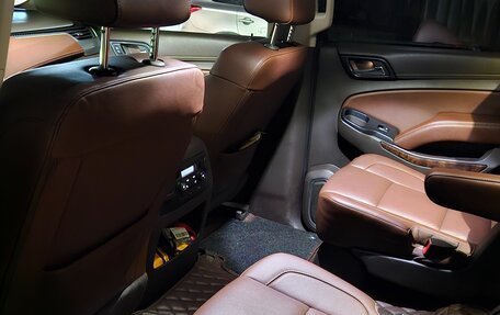 Chevrolet Tahoe IV, 2017 год, 4 950 000 рублей, 9 фотография