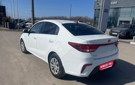 KIA Rio IV, 2018 год, 900 000 рублей, 6 фотография
