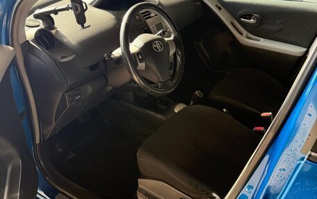 Toyota Yaris III рестайлинг, 2007 год, 400 000 рублей, 5 фотография