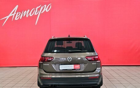 Volkswagen Tiguan II, 2018 год, 2 270 000 рублей, 4 фотография