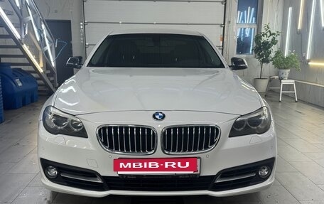 BMW 5 серия, 2015 год, 1 850 000 рублей, 2 фотография