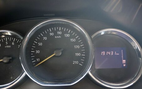 Renault Logan II, 2015 год, 499 000 рублей, 14 фотография