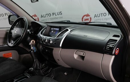 Mitsubishi L200 IV рестайлинг, 2012 год, 1 380 000 рублей, 10 фотография