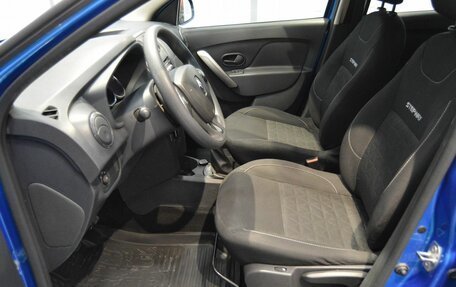 Renault Sandero II рестайлинг, 2017 год, 890 000 рублей, 15 фотография