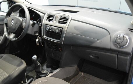 Renault Sandero II рестайлинг, 2017 год, 890 000 рублей, 27 фотография