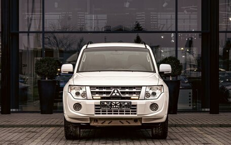 Mitsubishi Pajero IV, 2013 год, 1 795 000 рублей, 2 фотография