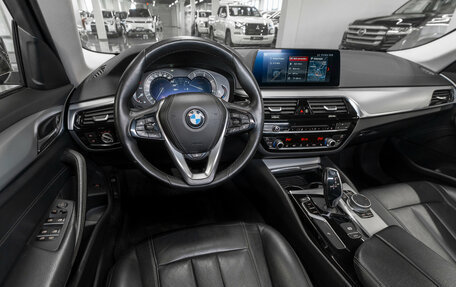BMW 5 серия, 2019 год, 2 950 000 рублей, 7 фотография