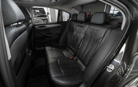 BMW 5 серия, 2019 год, 2 950 000 рублей, 13 фотография