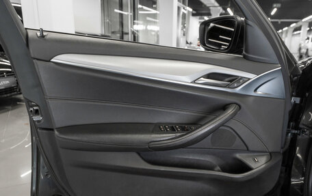 BMW 5 серия, 2019 год, 2 950 000 рублей, 21 фотография