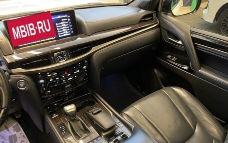 Lexus LX III, 2017 год, 7 800 000 рублей, 31 фотография