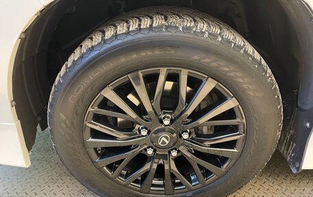 Lexus LX III, 2017 год, 7 800 000 рублей, 38 фотография