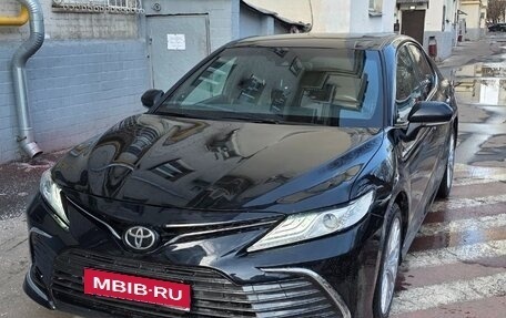 Toyota Camry, 2019 год, 700 000 рублей, 1 фотография