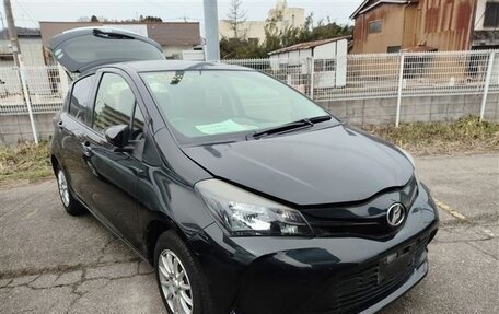 Toyota Vitz, 2014 год, 700 000 рублей, 1 фотография