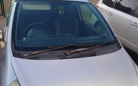 Honda Fit III, 2005 год, 380 000 рублей, 2 фотография