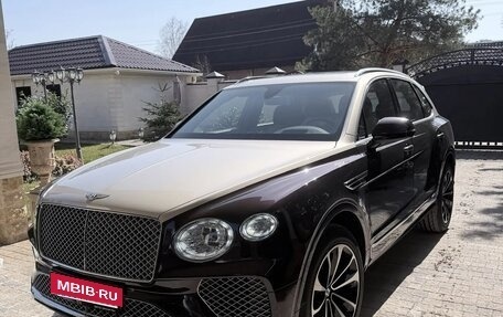 Bentley Bentayga I, 2022 год, 27 000 000 рублей, 3 фотография