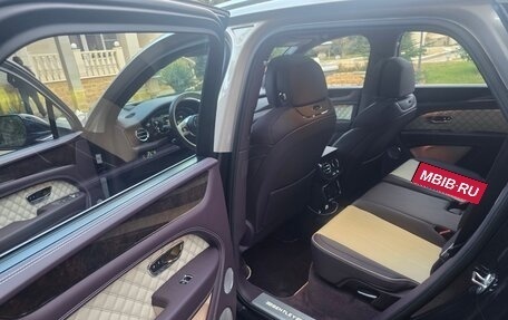 Bentley Bentayga I, 2022 год, 27 000 000 рублей, 9 фотография