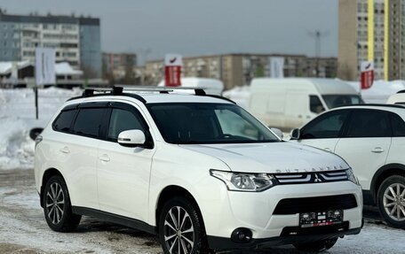 Mitsubishi Outlander III рестайлинг 3, 2013 год, 1 549 000 рублей, 5 фотография