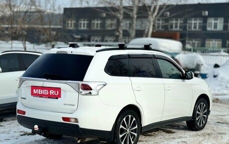 Mitsubishi Outlander III рестайлинг 3, 2013 год, 1 549 000 рублей, 9 фотография