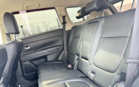 Mitsubishi Outlander III рестайлинг 3, 2013 год, 1 549 000 рублей, 12 фотография