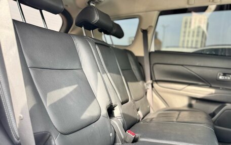 Mitsubishi Outlander III рестайлинг 3, 2013 год, 1 549 000 рублей, 13 фотография