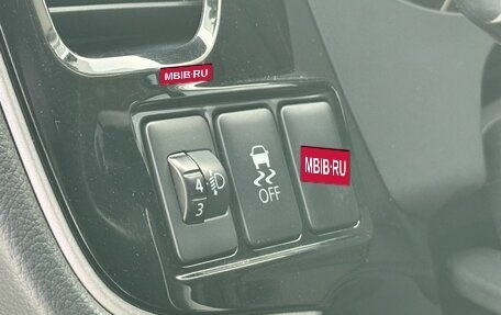 Mitsubishi Outlander III рестайлинг 3, 2013 год, 1 549 000 рублей, 21 фотография