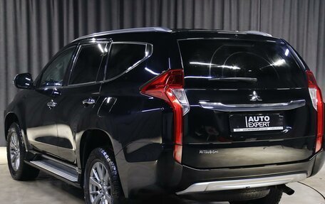 Mitsubishi Pajero Sport III рестайлинг, 2018 год, 2 749 000 рублей, 4 фотография