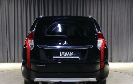 Mitsubishi Pajero Sport III рестайлинг, 2018 год, 2 749 000 рублей, 16 фотография