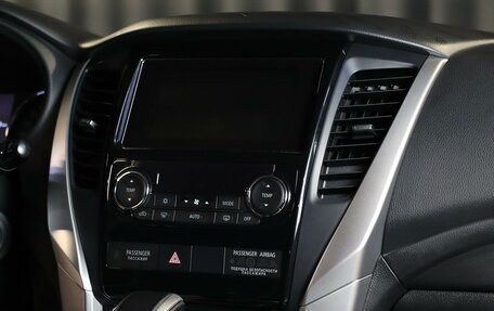 Mitsubishi Pajero Sport III рестайлинг, 2018 год, 2 749 000 рублей, 13 фотография