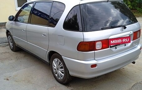 Toyota Ipsum II, 1997 год, 650 000 рублей, 2 фотография