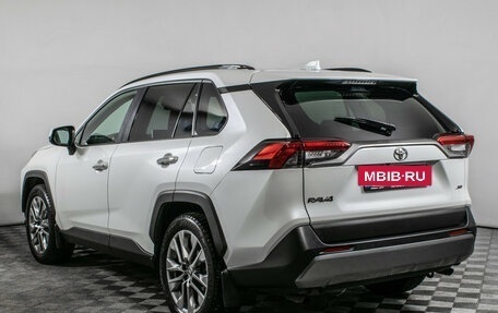 Toyota RAV4, 2020 год, 3 690 000 рублей, 7 фотография