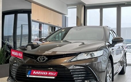 Toyota Camry, 2021 год, 2 949 000 рублей, 3 фотография