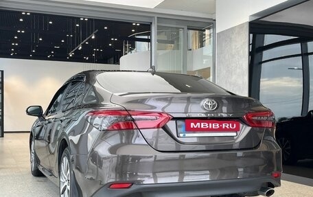 Toyota Camry, 2021 год, 2 949 000 рублей, 8 фотография