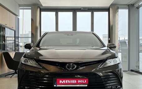 Toyota Camry, 2021 год, 2 949 000 рублей, 2 фотография