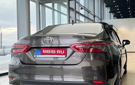 Toyota Camry, 2021 год, 2 949 000 рублей, 10 фотография