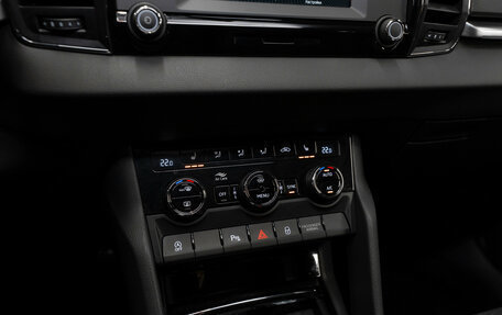 Skoda Karoq I, 2020 год, 2 380 000 рублей, 18 фотография