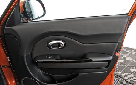 KIA Soul II рестайлинг, 2019 год, 1 825 000 рублей, 25 фотография