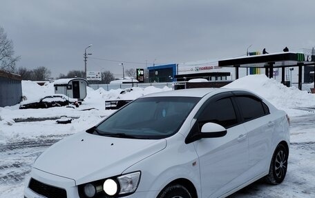 Chevrolet Aveo III, 2014 год, 950 000 рублей, 3 фотография