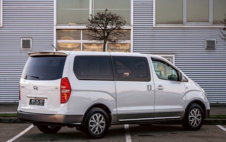 Hyundai Grand Starex Grand Starex I рестайлинг 2, 2018 год, 2 155 000 рублей, 6 фотография