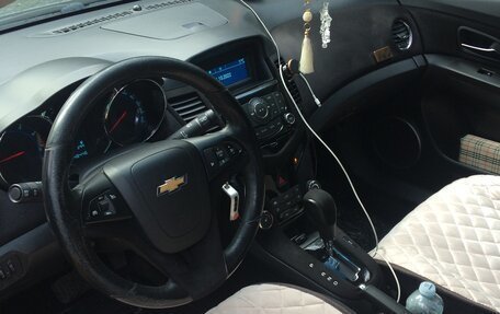 Chevrolet Cruze II, 2012 год, 700 000 рублей, 6 фотография