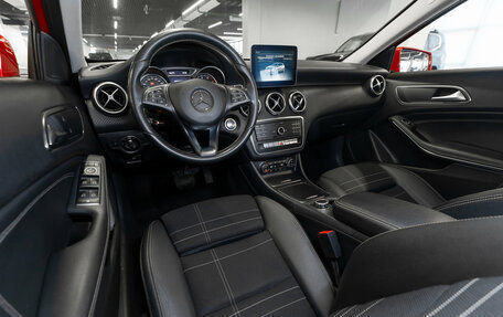 Mercedes-Benz A-Класс, 2017 год, 2 080 000 рублей, 7 фотография