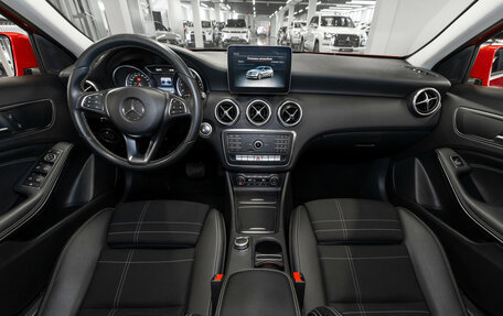 Mercedes-Benz A-Класс, 2017 год, 2 080 000 рублей, 8 фотография